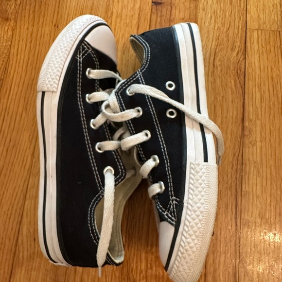 Converse Chuck Taylor All Star Low-Top Sneaker - Little Kid - Black Sz 2.5 - Picture 8 of 12